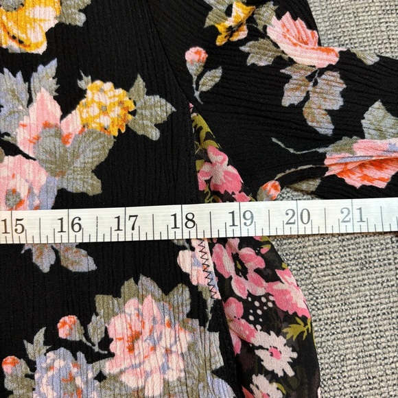 Hold On To Me Printed floral boho chic Top By Free People Size XS - Picture 12 of 13